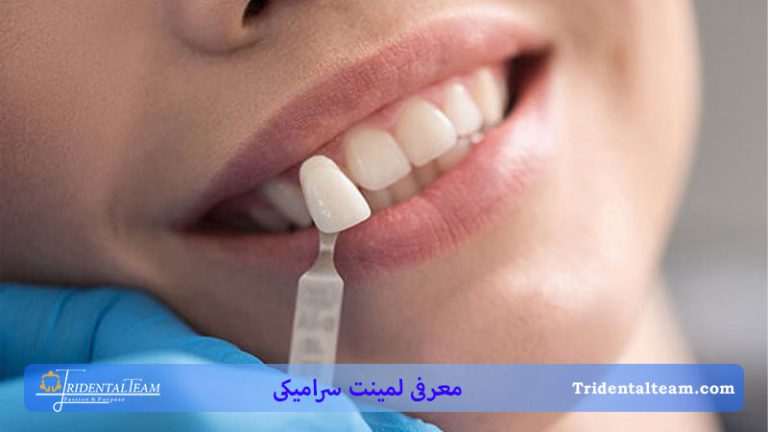 شخصی در حال لمینت گذاری